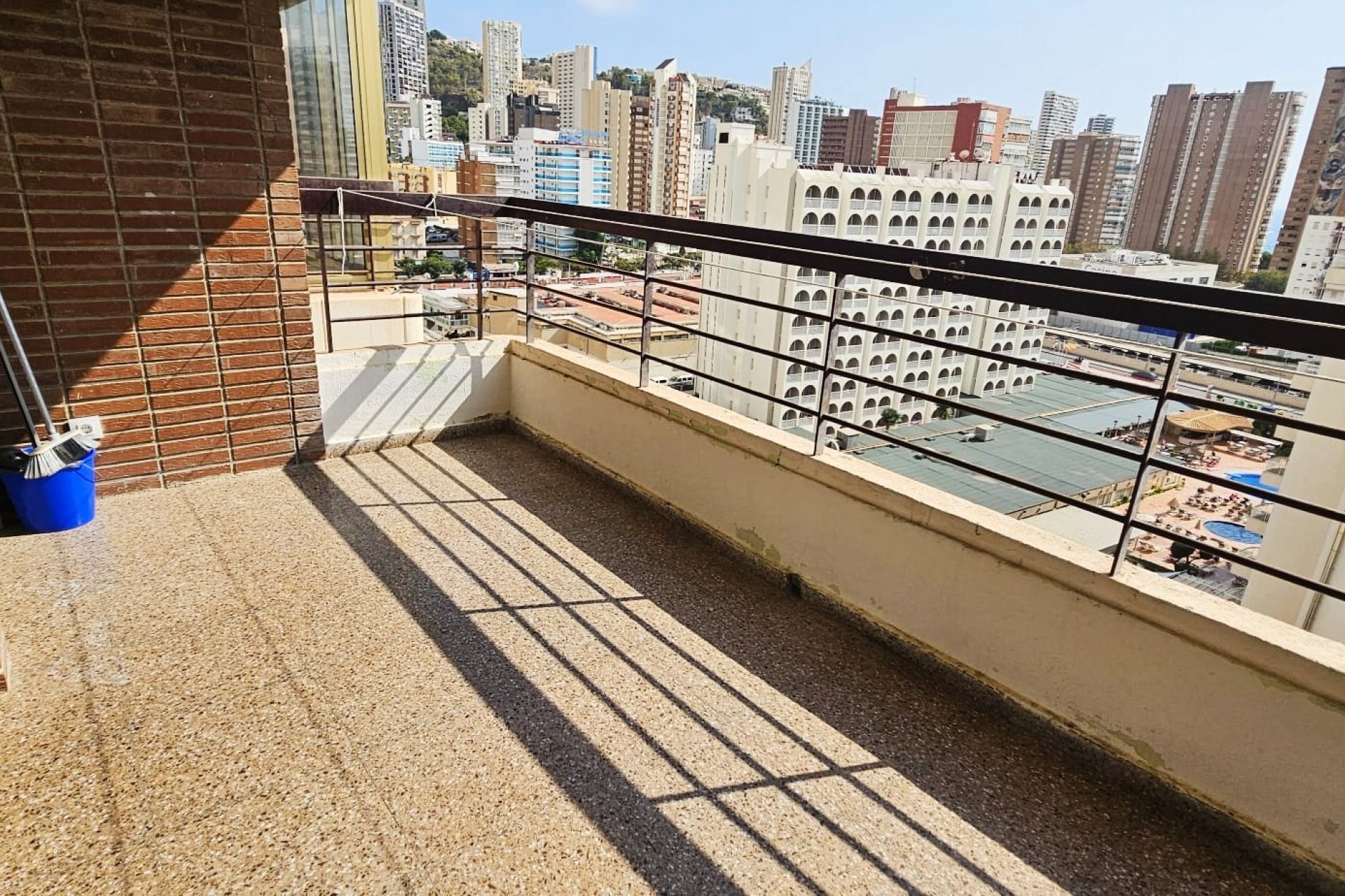 Balcón - Apartamento TIPO F con vistas al mar y licencia turística en Benidorm - Levante (Costa Blanca - Alicante)