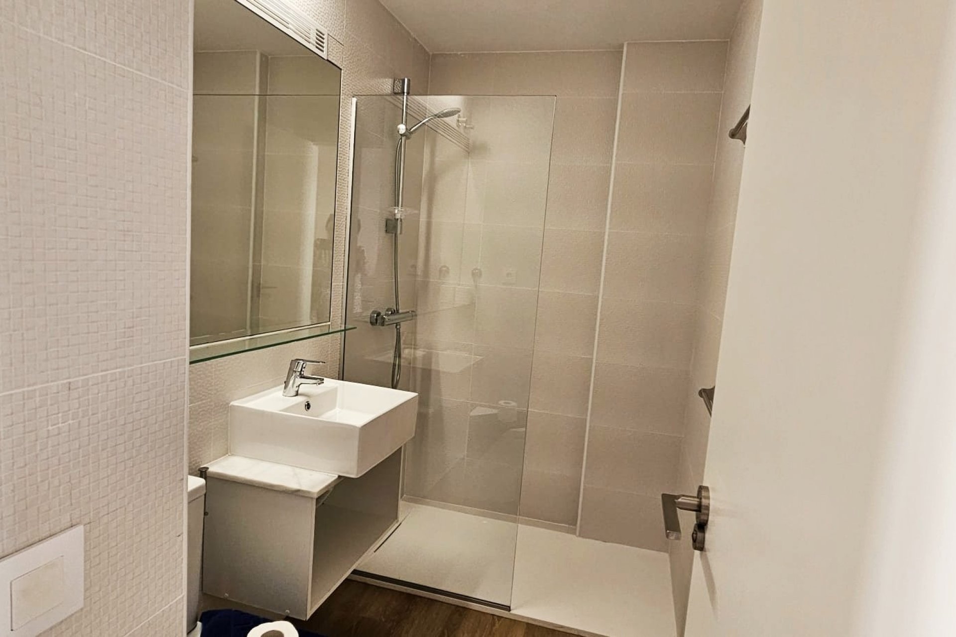 Baño - Apartamento TIPO F con vistas al mar y licencia turística en Benidorm - Levante (Costa Blanca - Alicante)