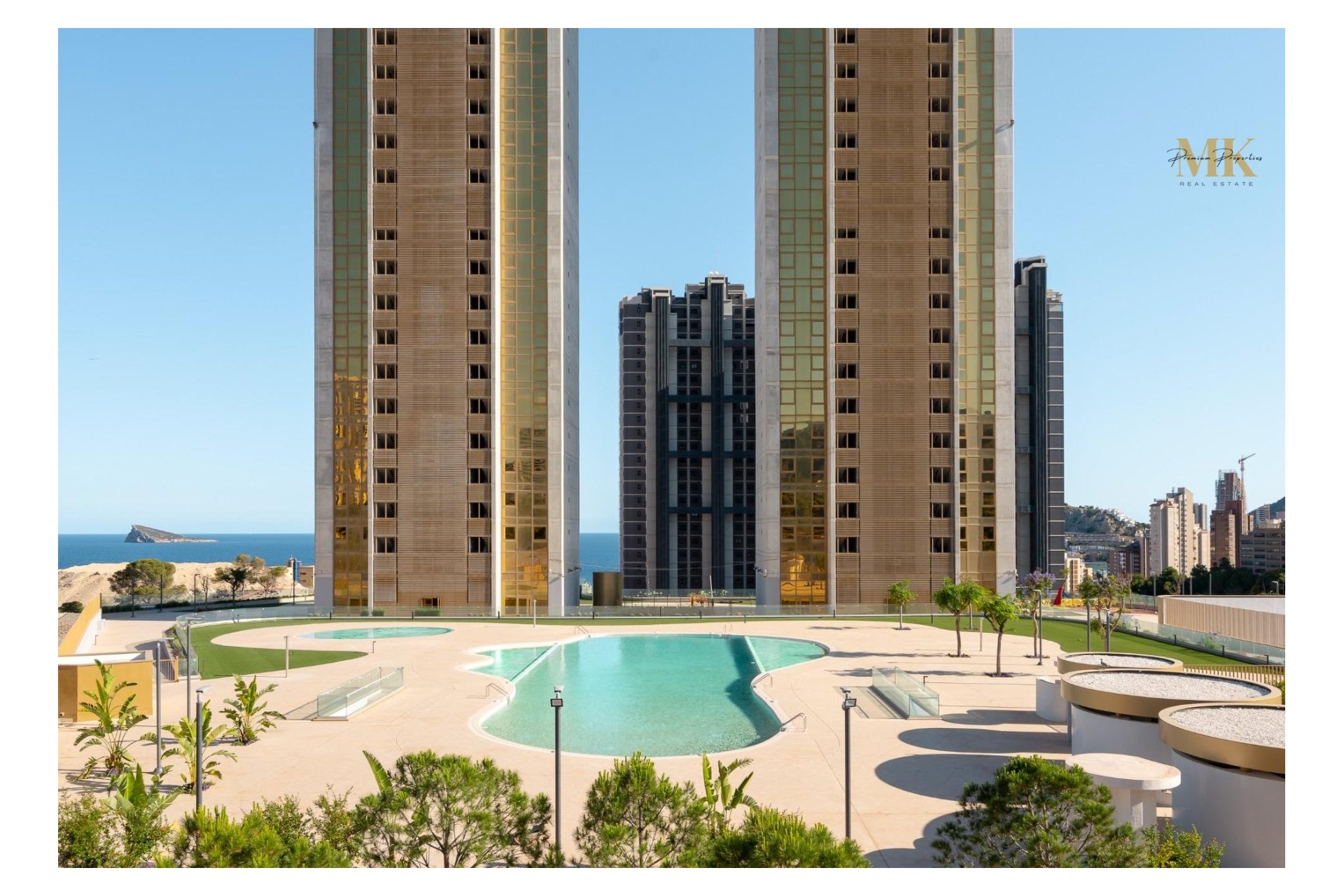 Basen - Luksusowy apartament na sprzedaż w kultowym budynku Intempo, Benidorm (Costa Blanca - Alicante)