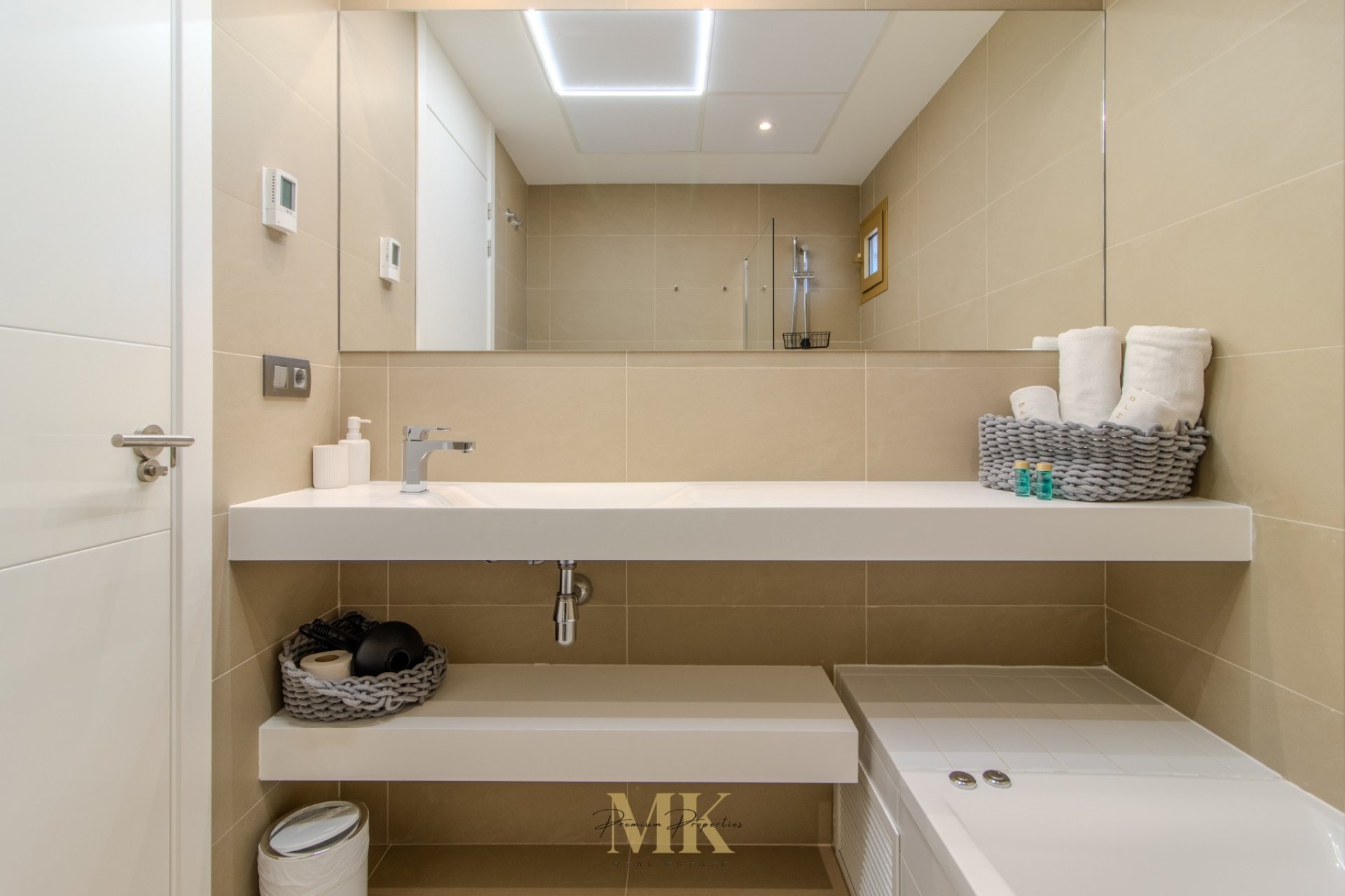 Bathroom - Luxury apartment for sale in the unique Intempo building, Poniente (Costa Blanca - Alicante - Benidorm)