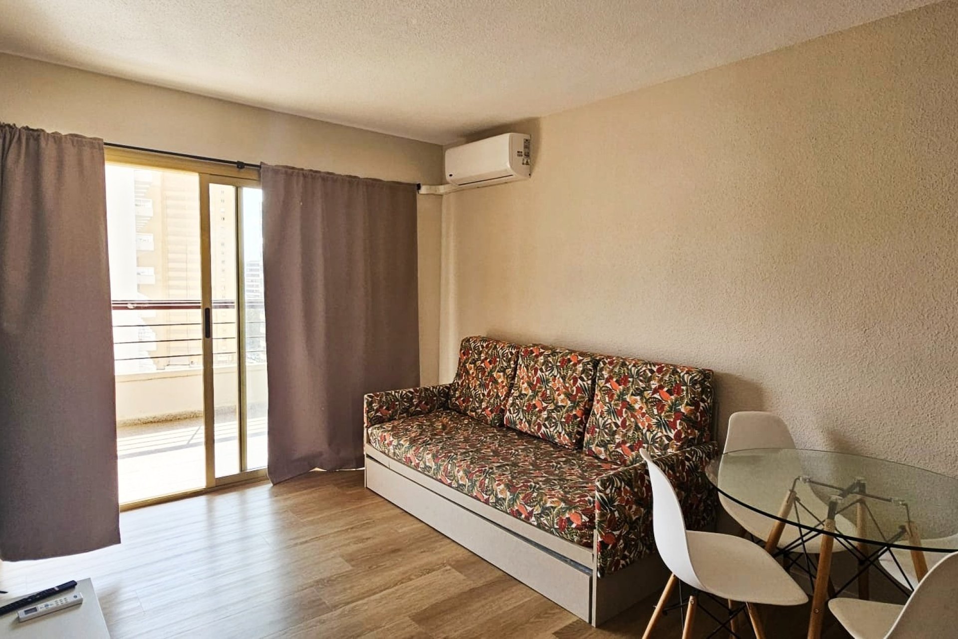 Living room - Apartment TYPE F with sea views and tourist license in Benidorm - Levante (Costa Blanca - Alicante)