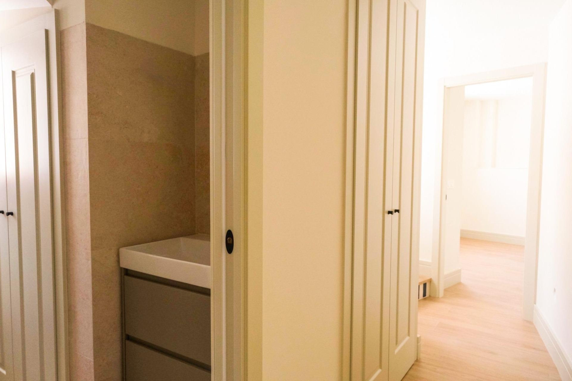 Nauja statyba - Dvibučių namas - 