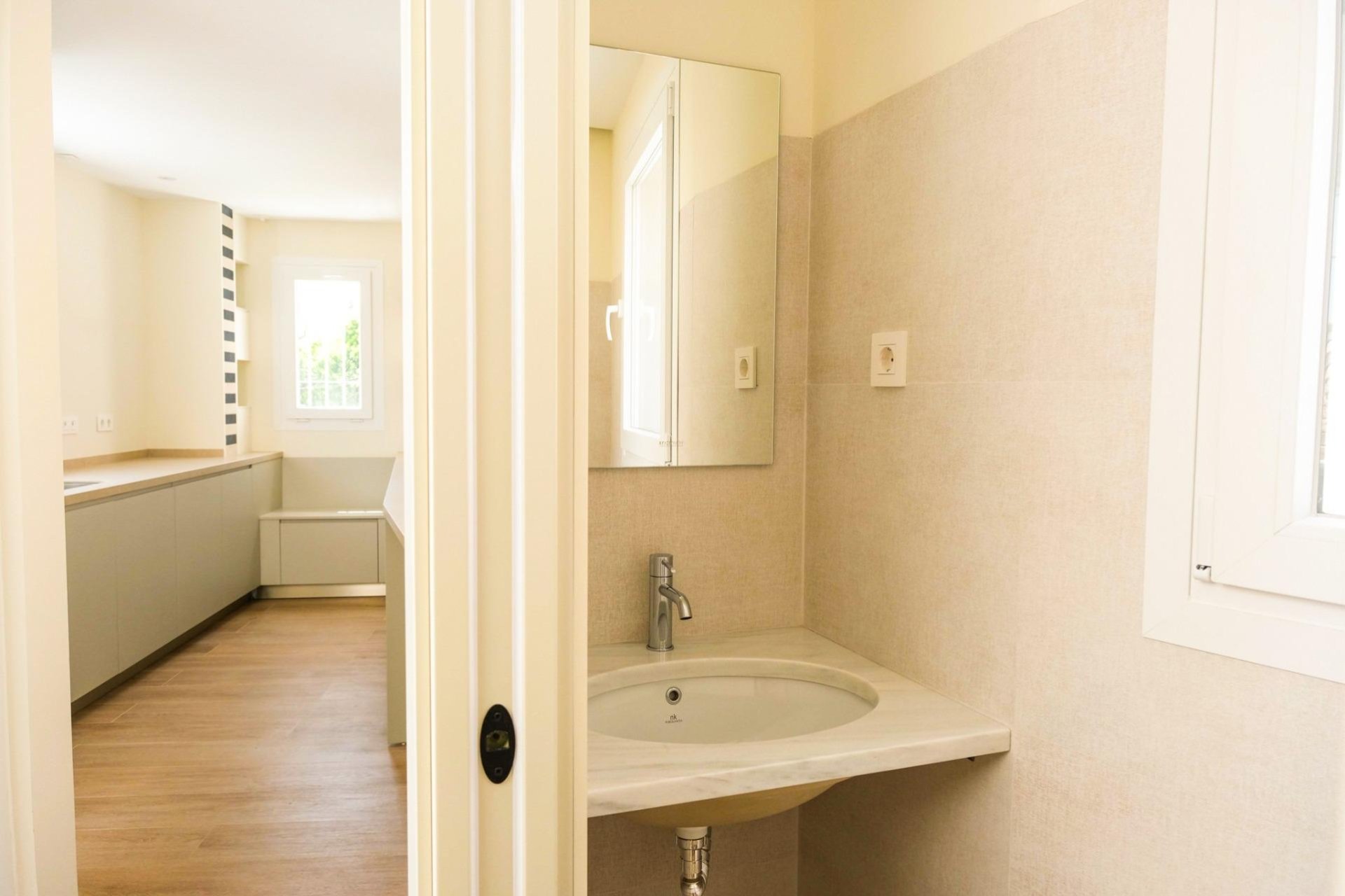 Nauja statyba - Dvibučių namas - 