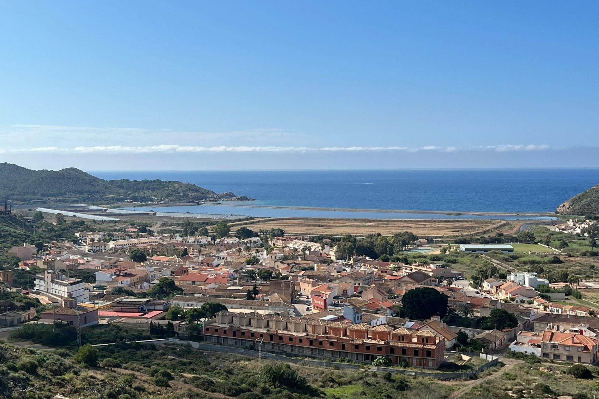 Nauja statyba - Dvibučių namas - 