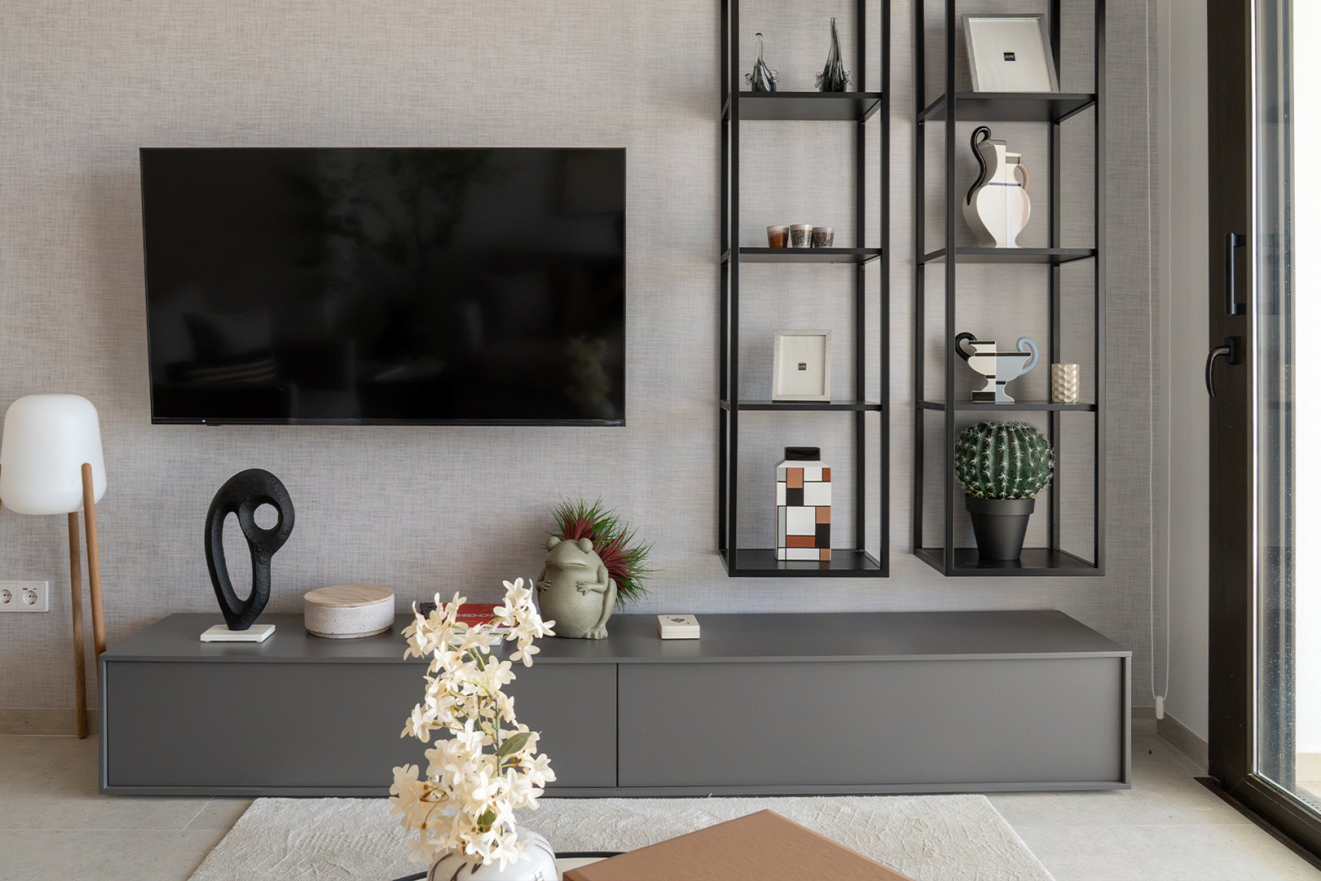 Nauja statyba -  - 