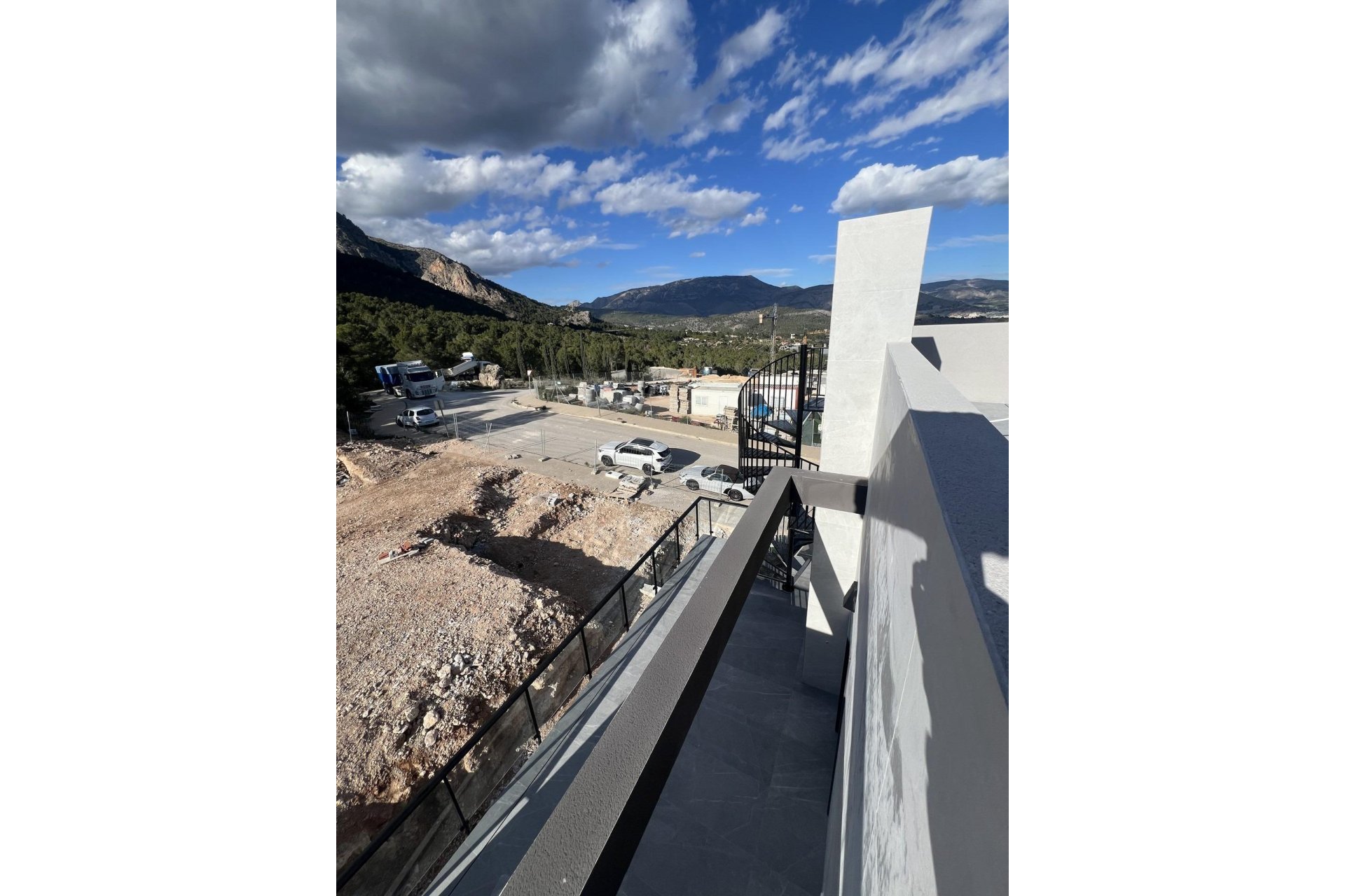 Новое здание - Semidetached - Polop