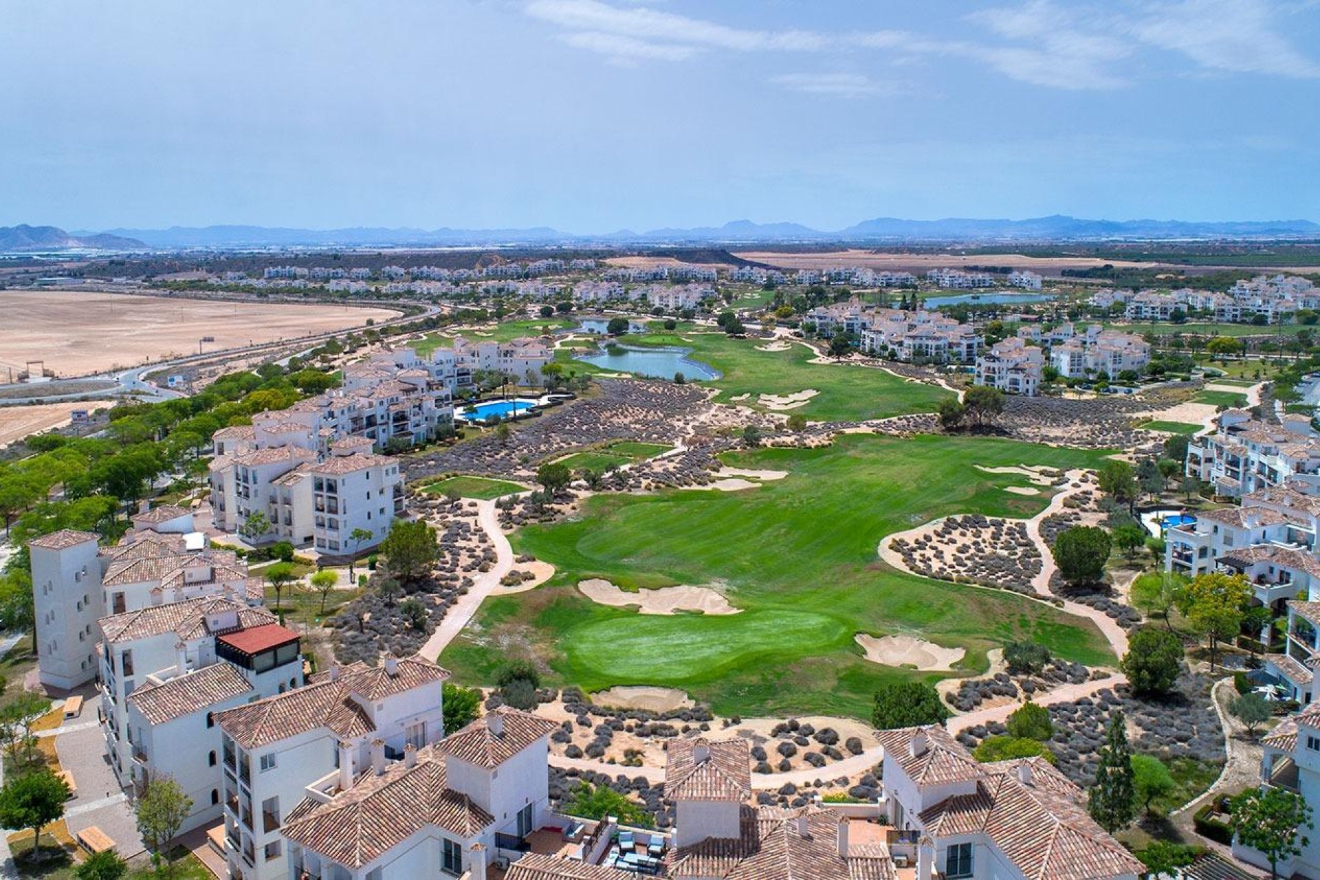 Новое здание - Semidetached - Sucina