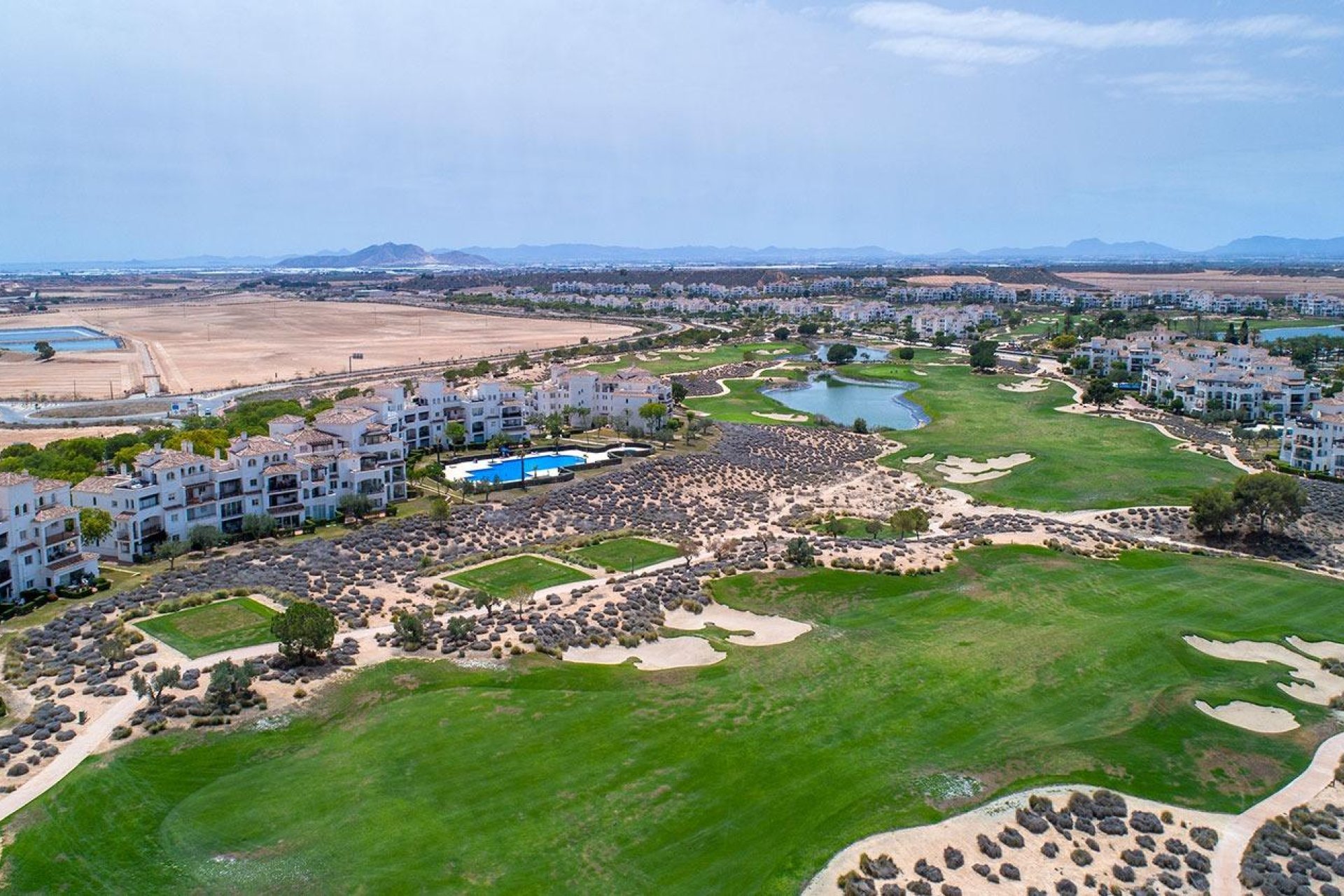 Новое здание - Semidetached - Sucina