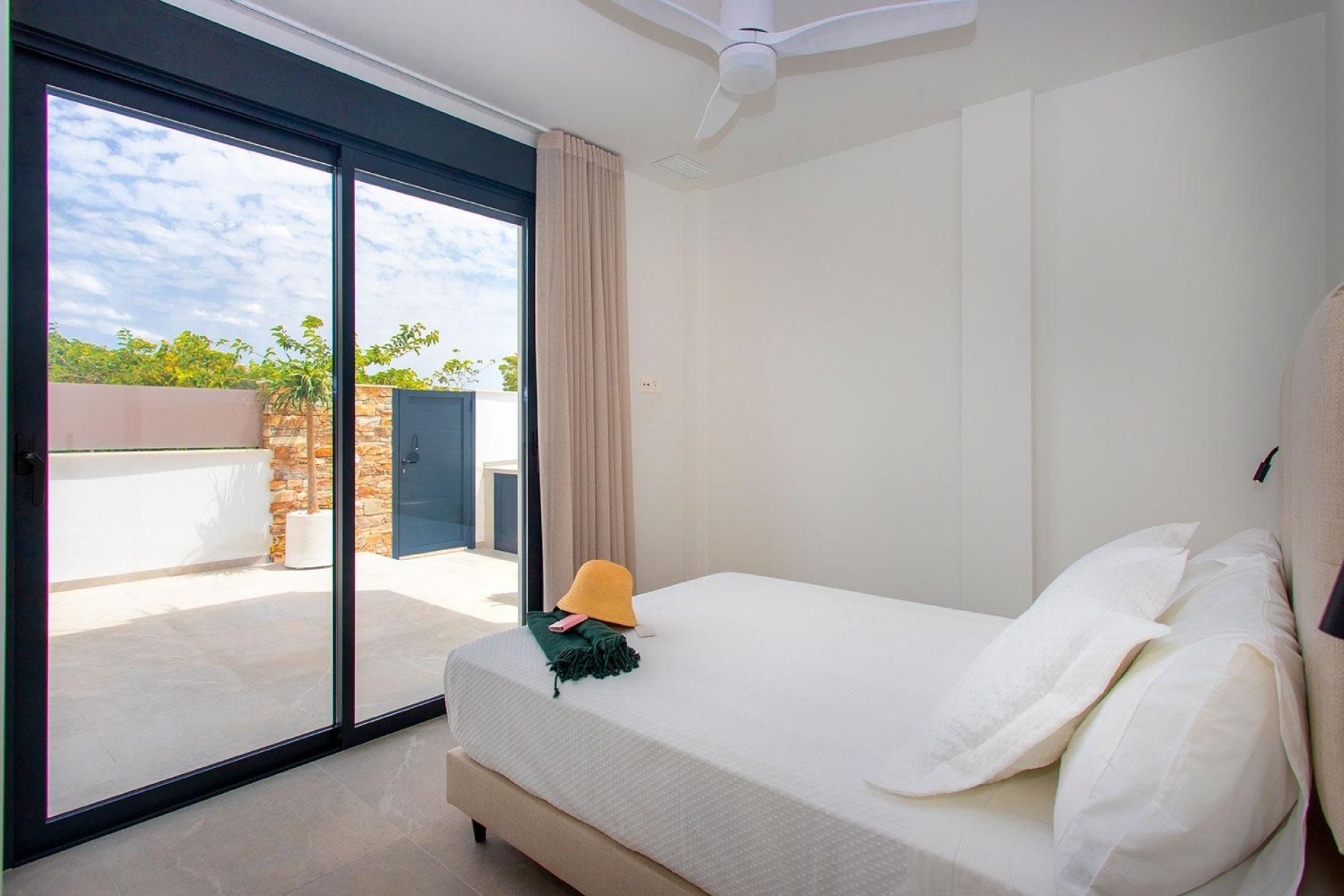 Новое здание - Semidetached - Sucina