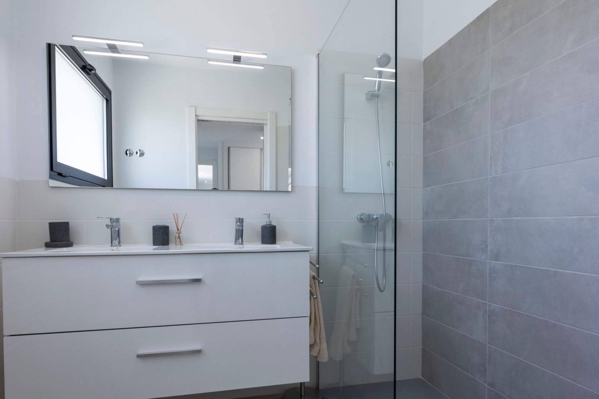 Новое здание - Villa - Calasparra