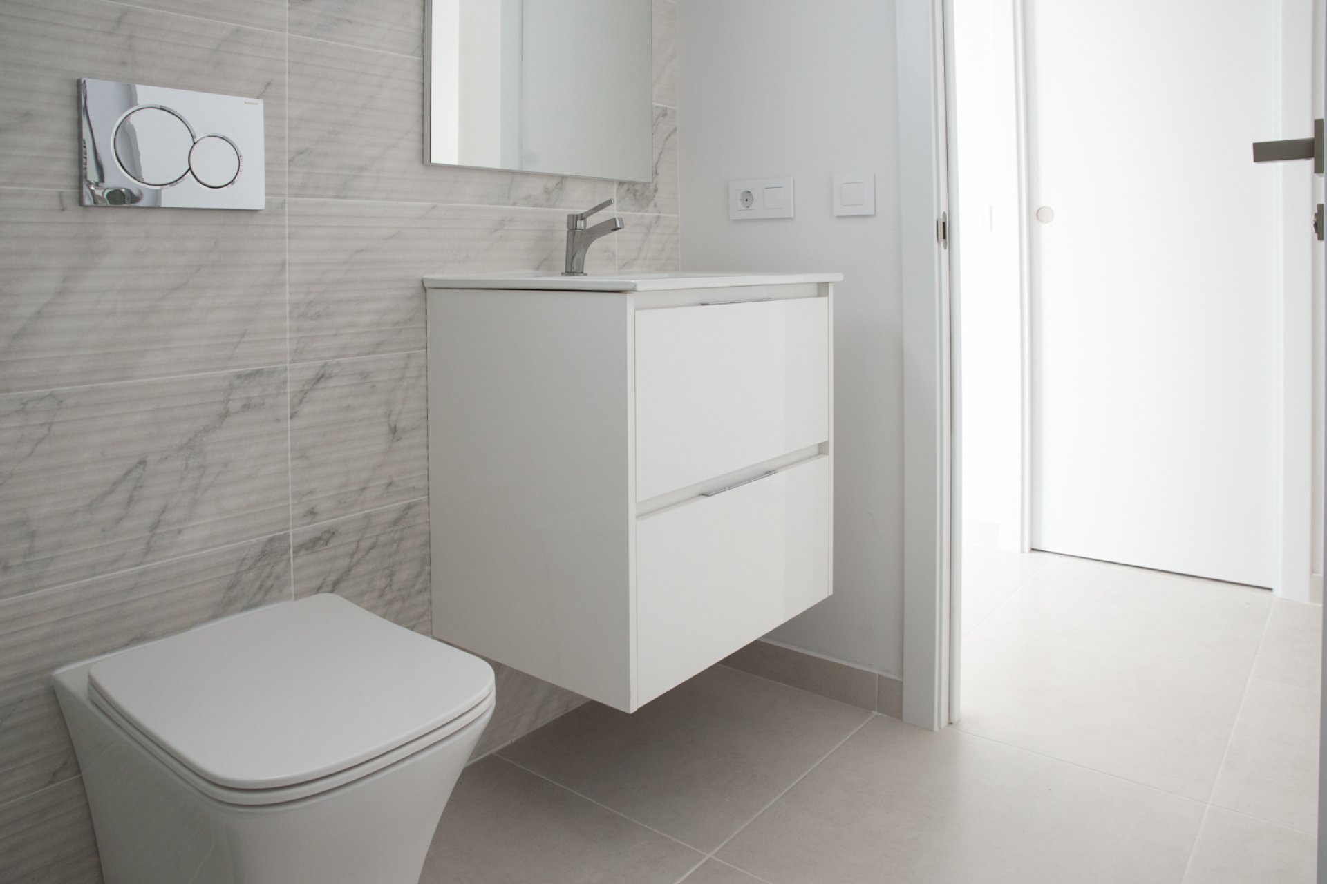 Obra nueva - Villa - Busot, zona Bonalba Golf (Alicante) - Spain