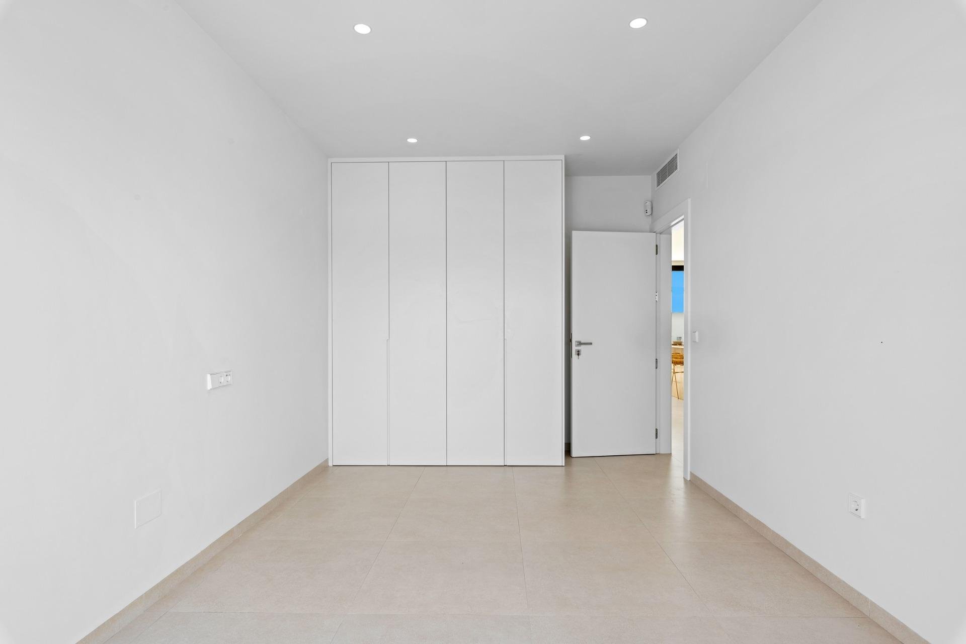 Obra nueva - Villa - Los Alcazares