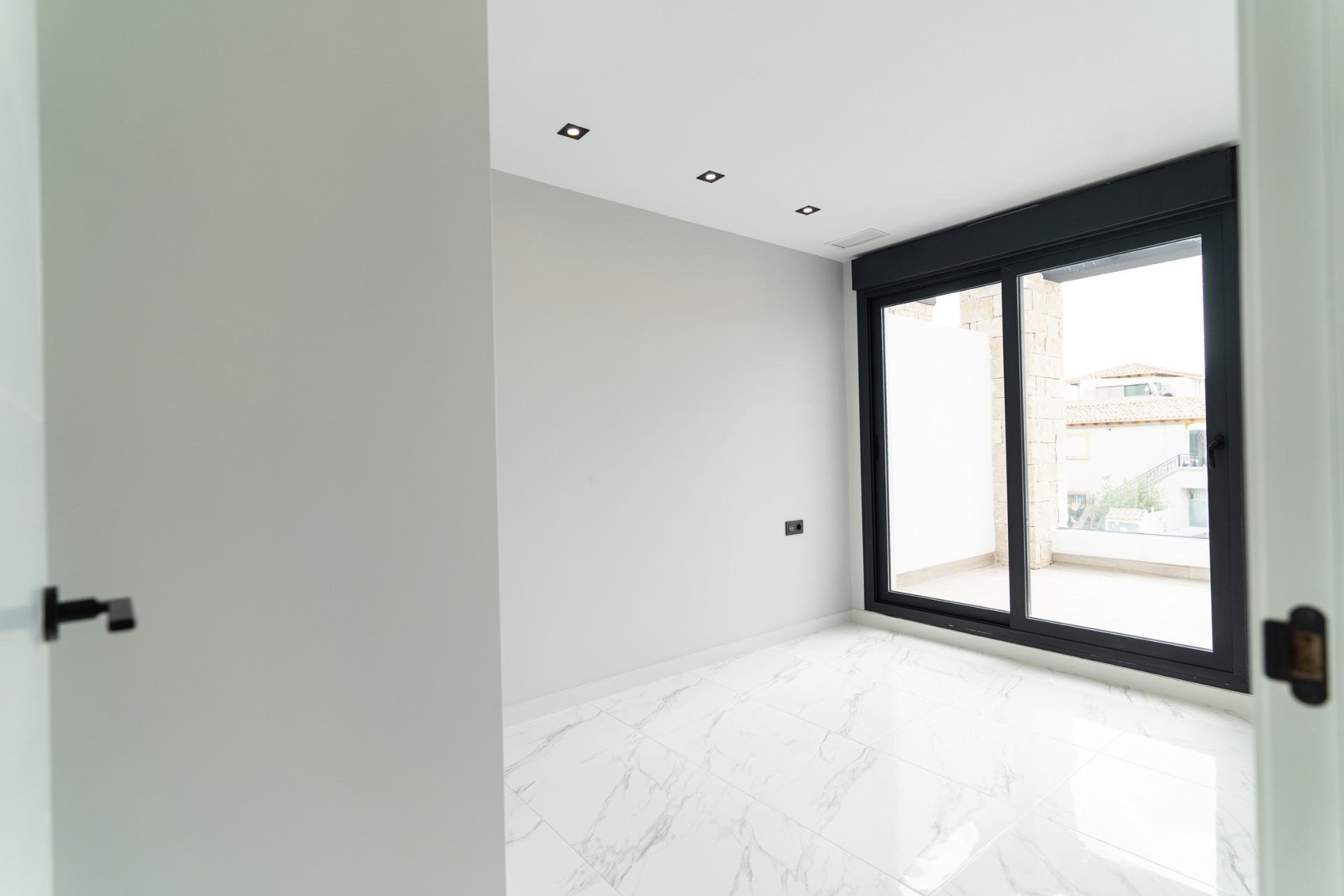 Obra nueva - Villa - Orihuela Costa