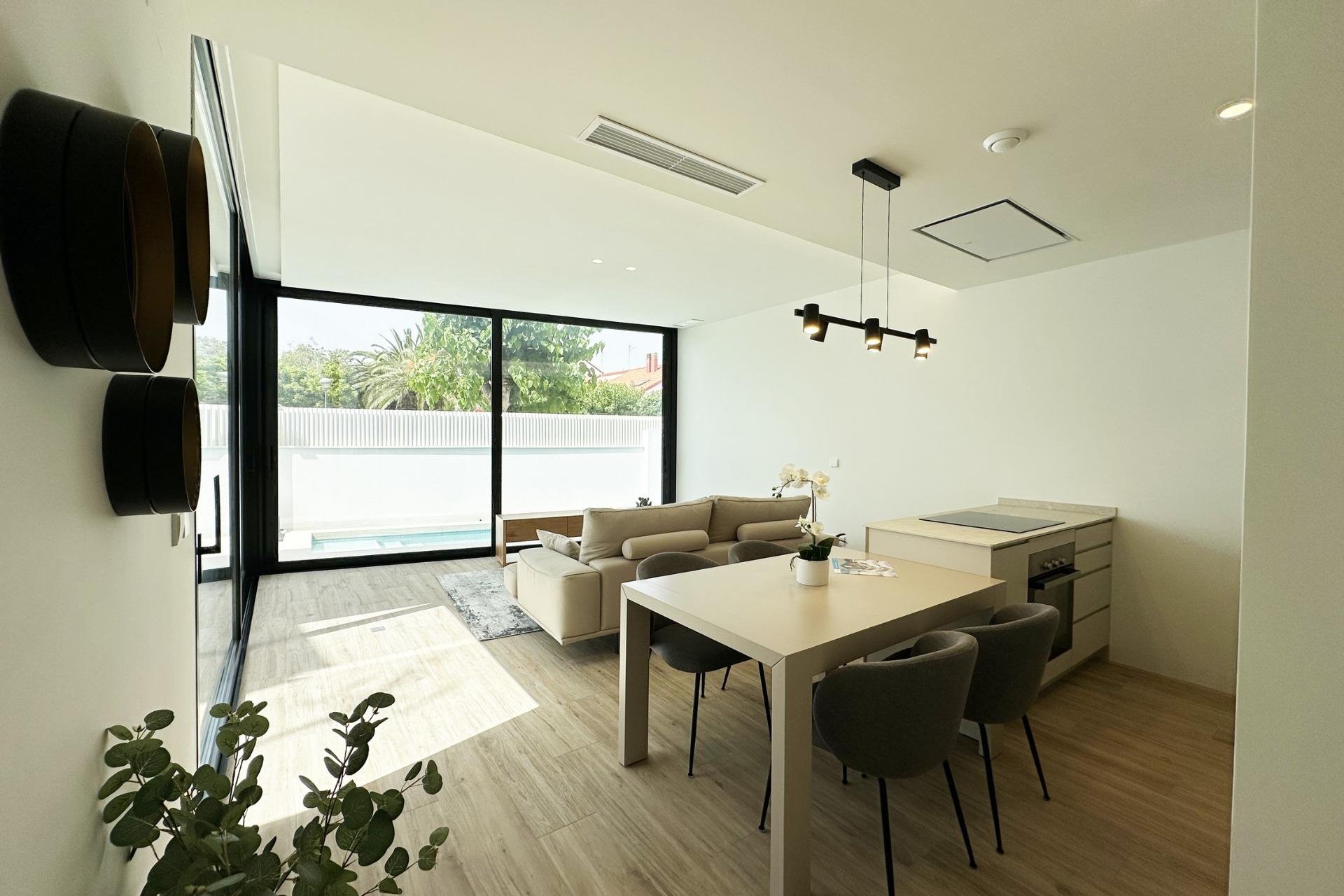 Obra nueva - Villa - Pilar de La Horadada