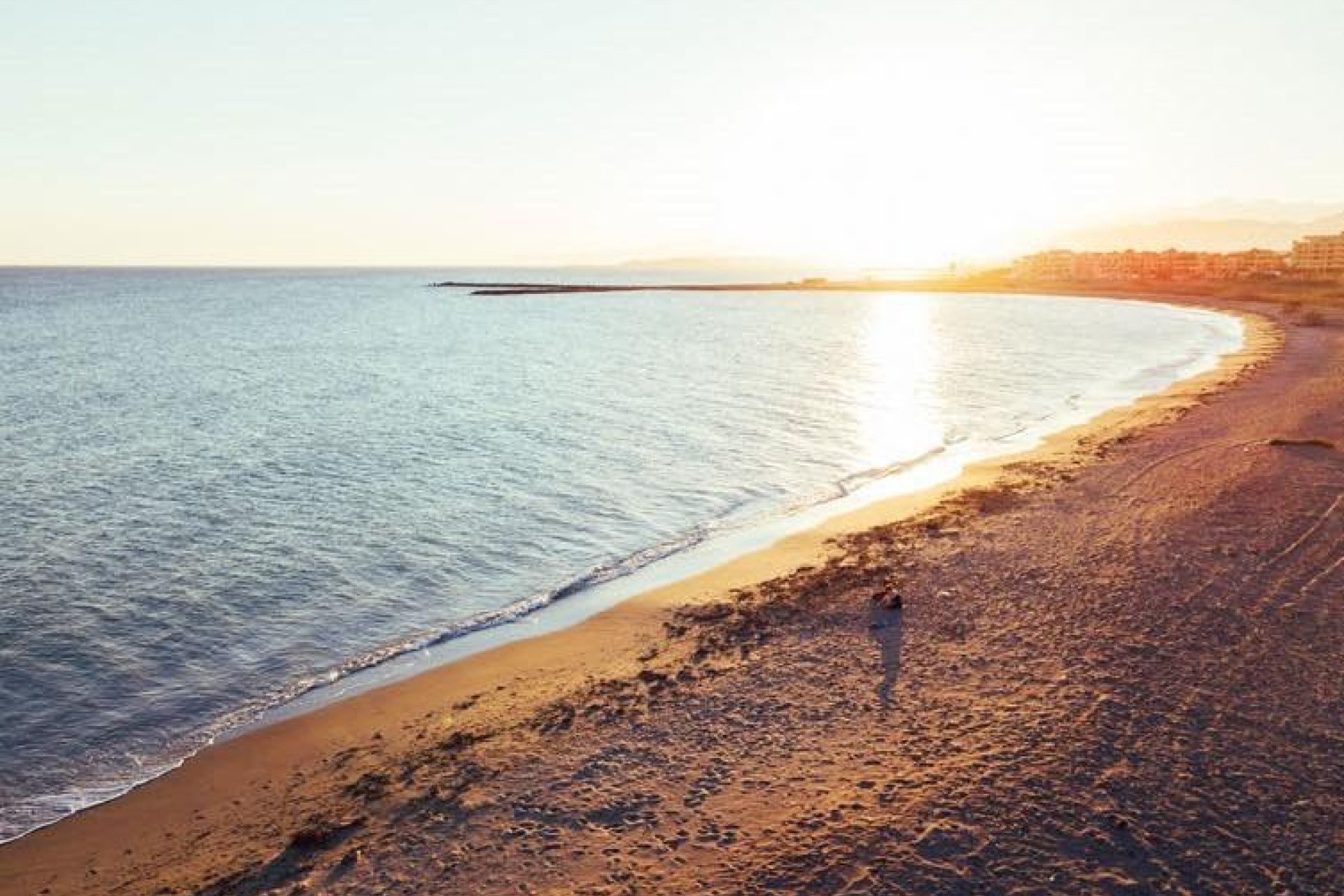 Osiedle w pierwszej linii plaży w Almerimar