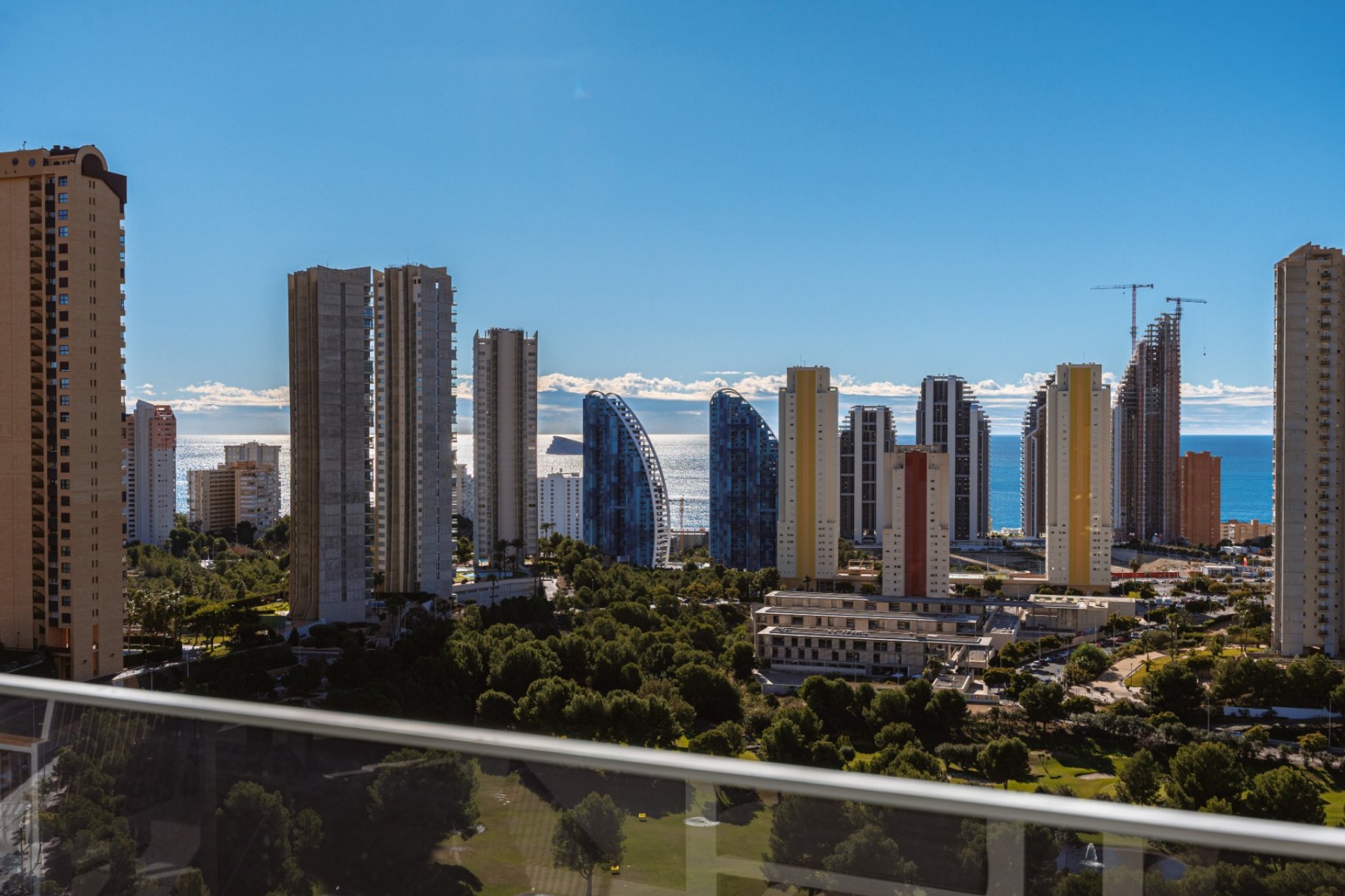 Peržiūrėti - Naujas butas pardavimui, 3 miegamieji su panoraminiais Benidormo vaizdais – KEY READY, Poniente (Alicante – Costa Blanca)