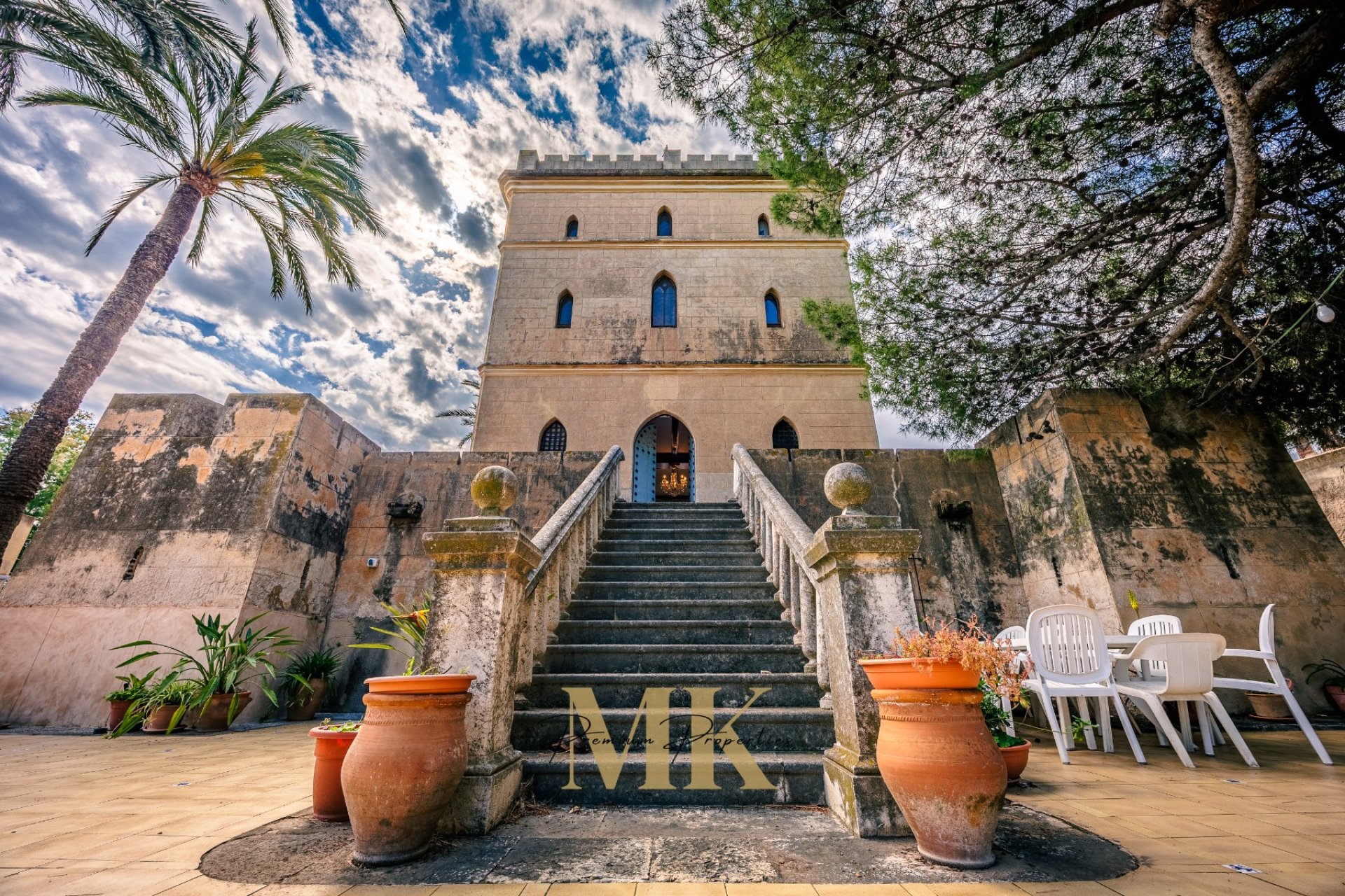 Перепродажа - Замок - Denia