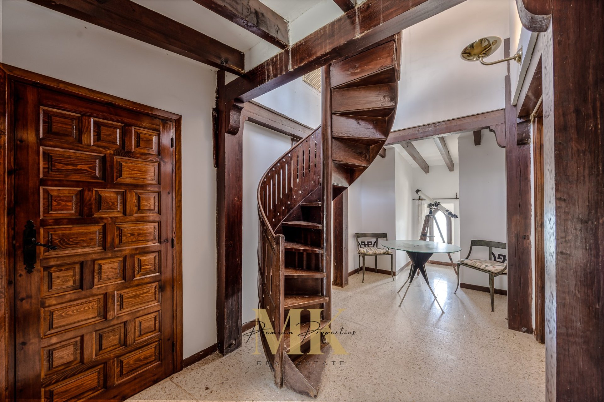 Перепродажа - Замок - Denia