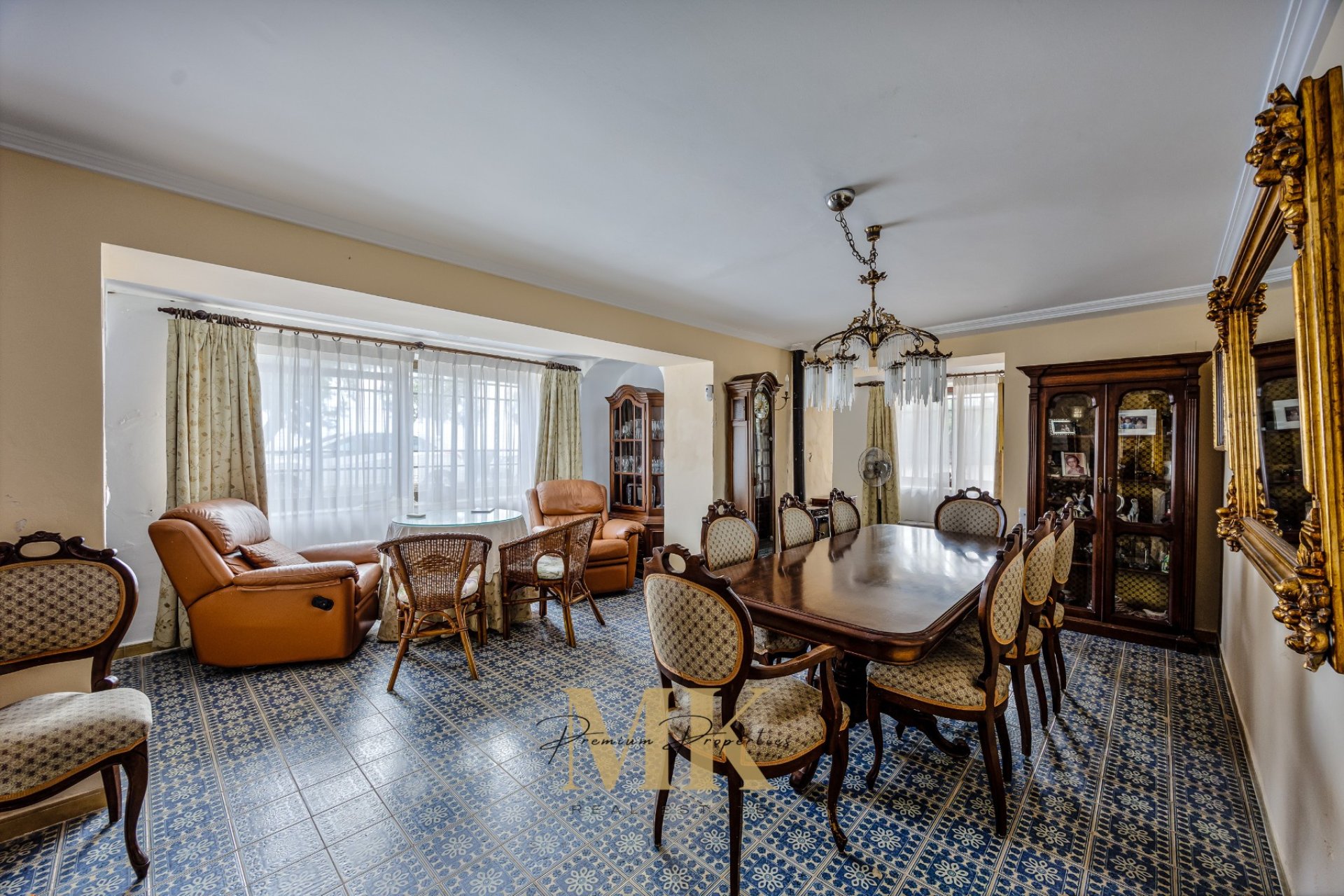 Перепродажа - Замок - Denia