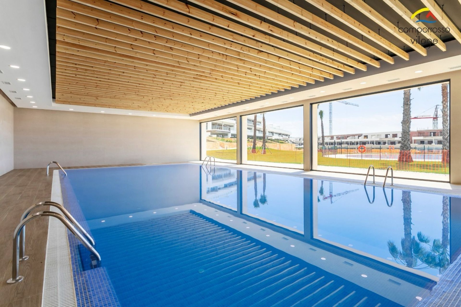 Piscina climatizada - Exclusivo Dúplex Moderno con Solarium Privado y vistas al mar en Camporrosso Village, Finestrat (Costa blanca - Alicante)