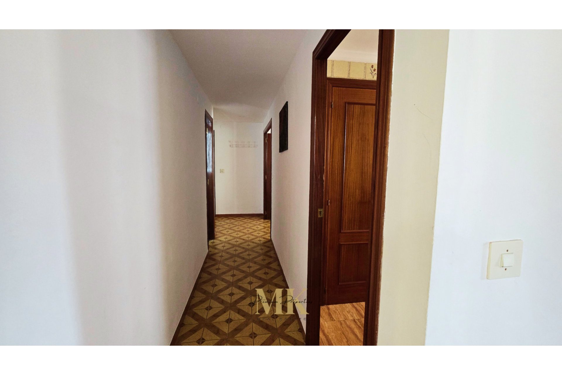 Resale - Apartment / flat - Miramar