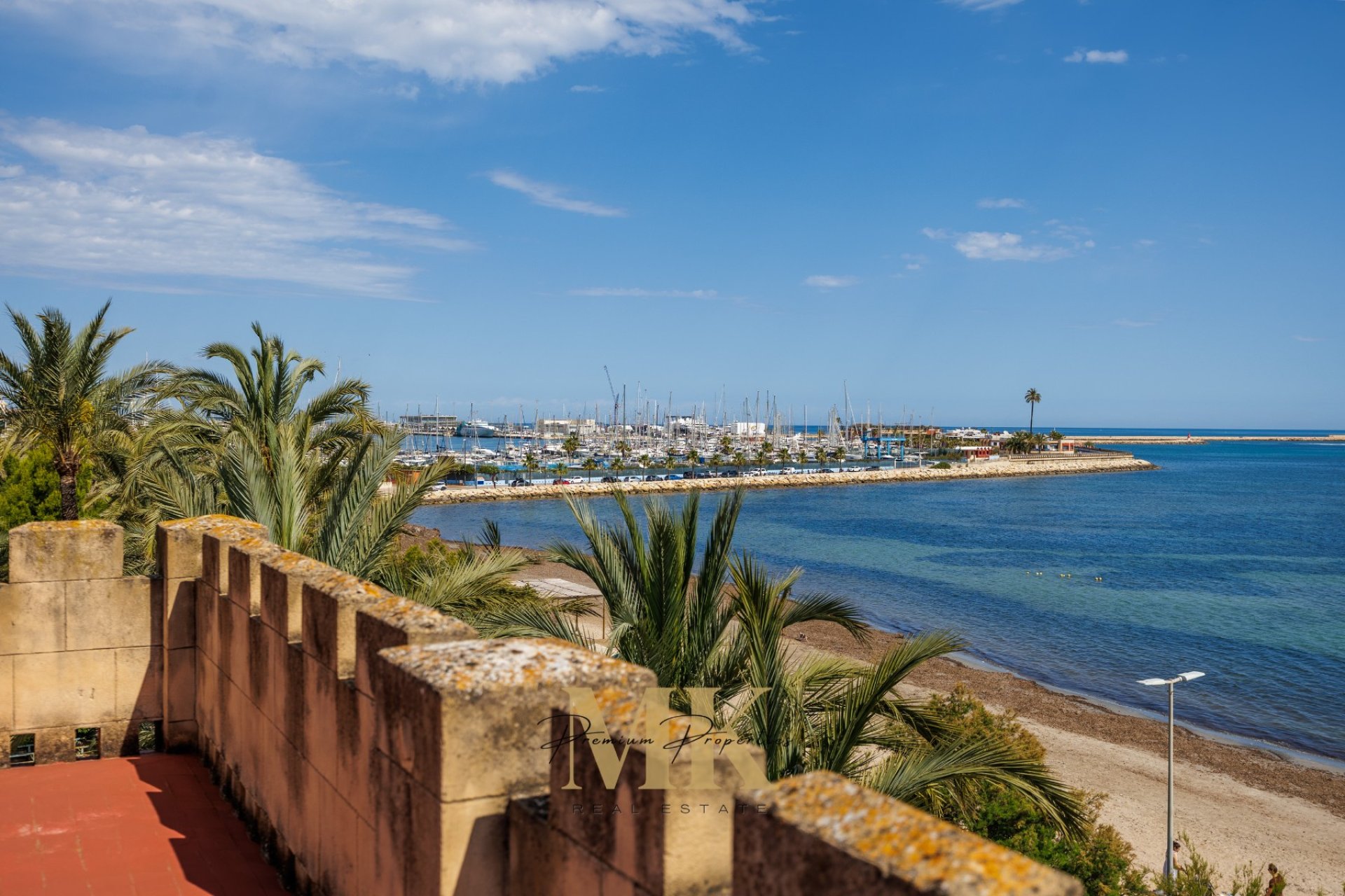 Resale - Castle - Denia