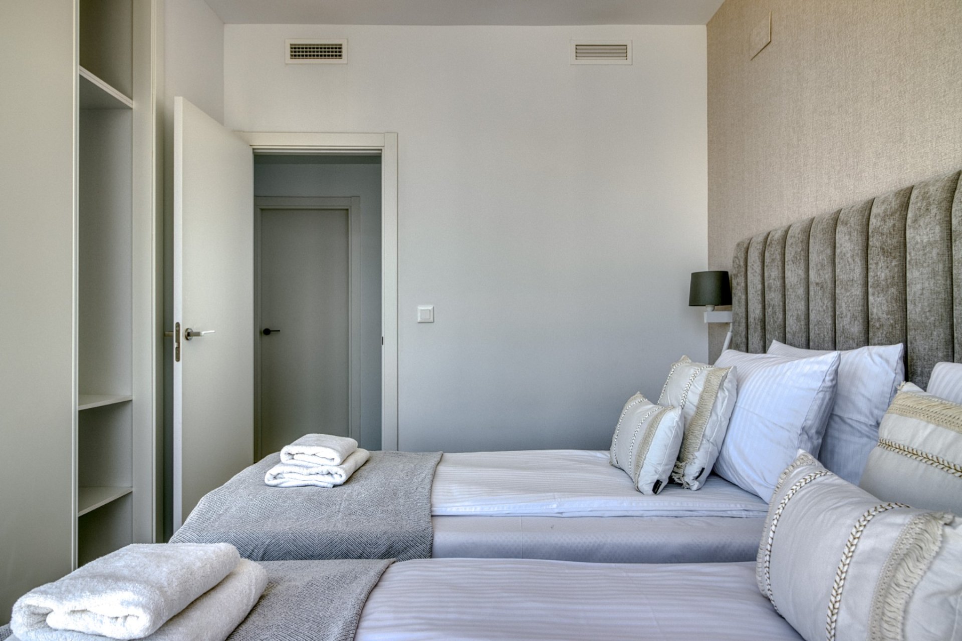 Reventa - Butas / butas - Benidorm - Playa Poniente