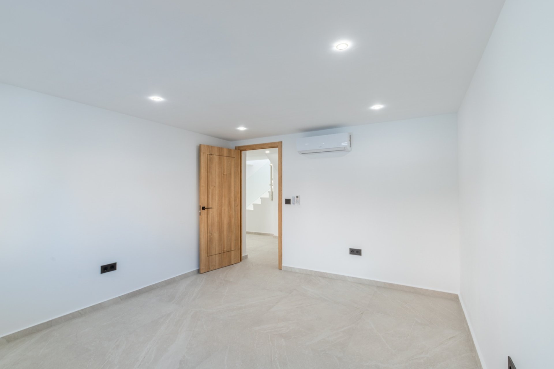 Reventa - Villa - 