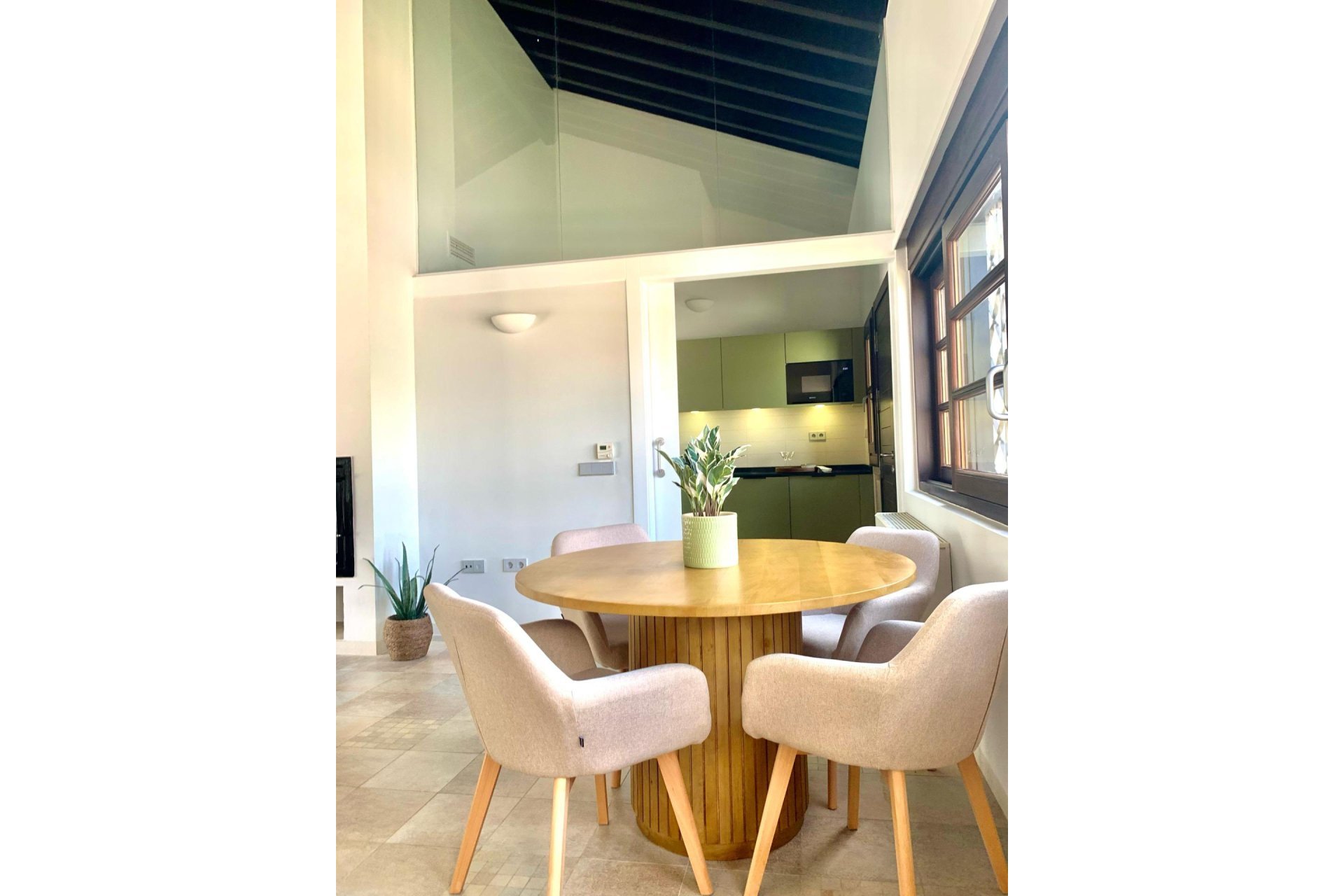 Rynek Pierwotny - Kamienica - Sucina