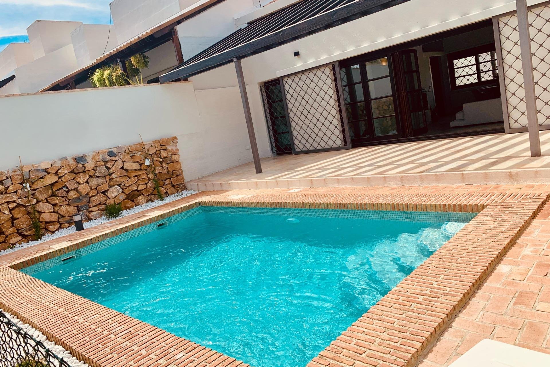 Rynek Pierwotny - Kamienica - Sucina