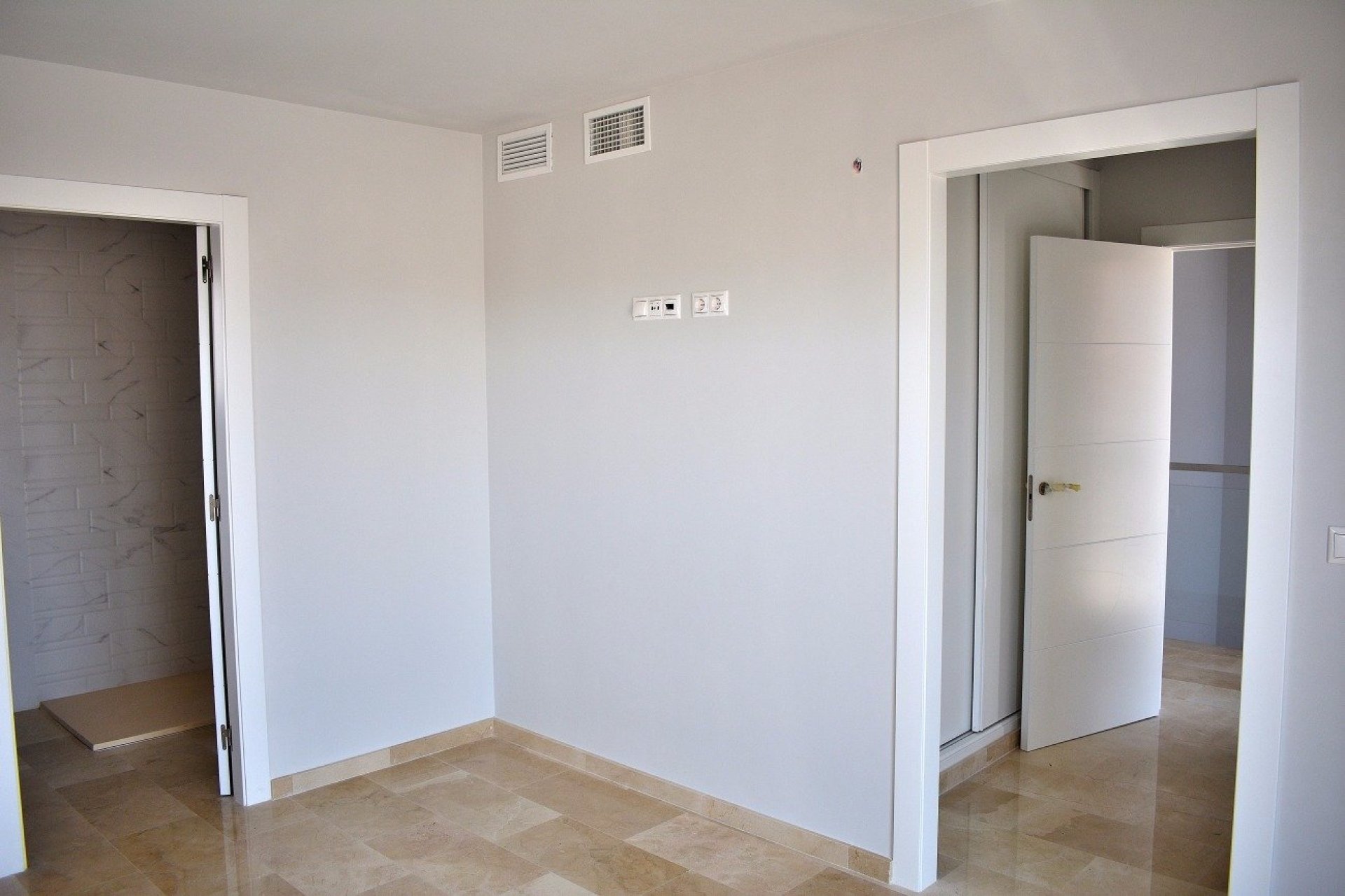 Rynek Pierwotny - Villa - Finestrat