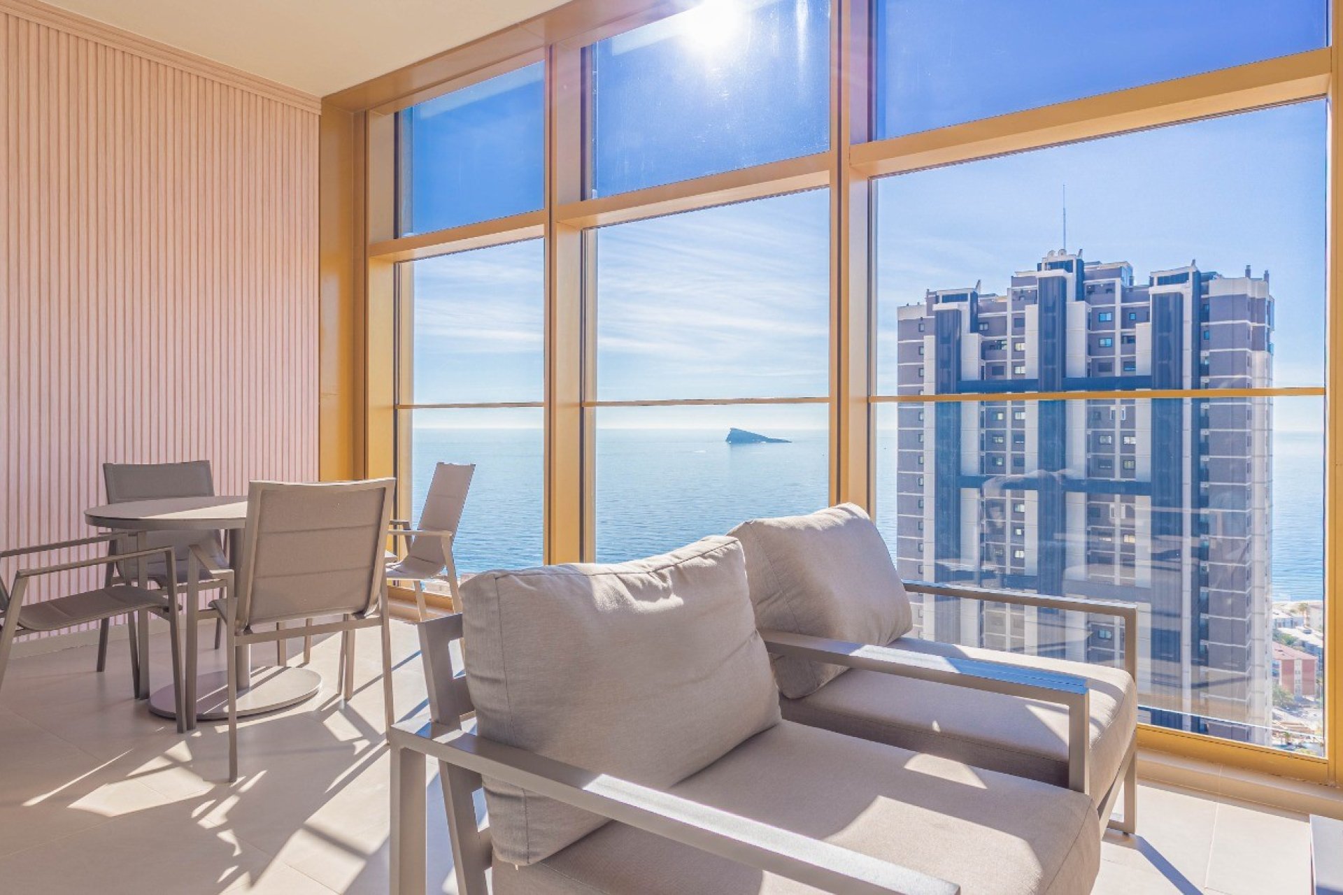 Taras - Luksusowy apartament na sprzedaż w kultowym budynku Intempo, Benidorm (Costa Blanca - Alicante)