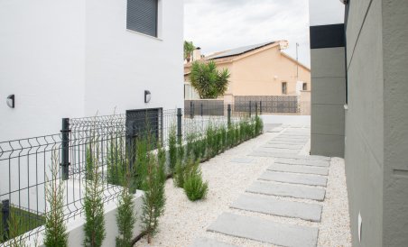 Villa - Obra nueva - Busot, zona Bonalba Golf (Alicante) - Spain