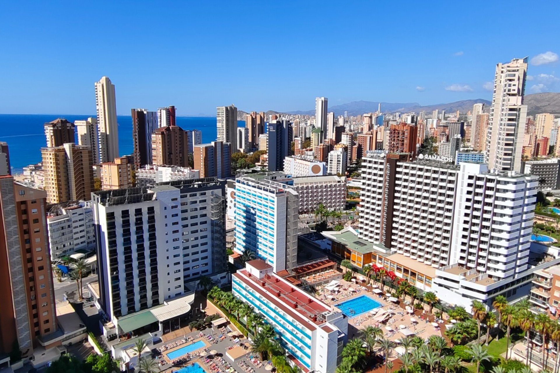 Vista desde el último piso - Apartamento con vistas al mar y licencia turística en Benidorm - Levante (Costa Blanca - Alicante)