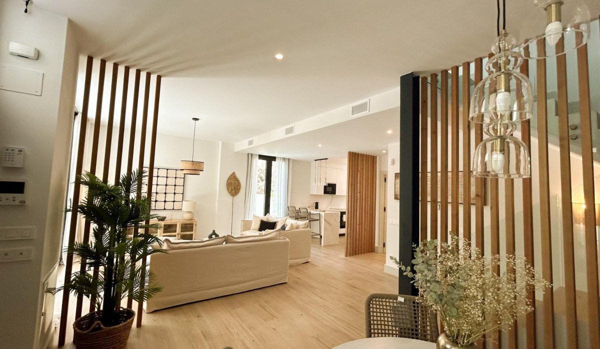 Rynek Pierwotny - Kamienica - Málaga