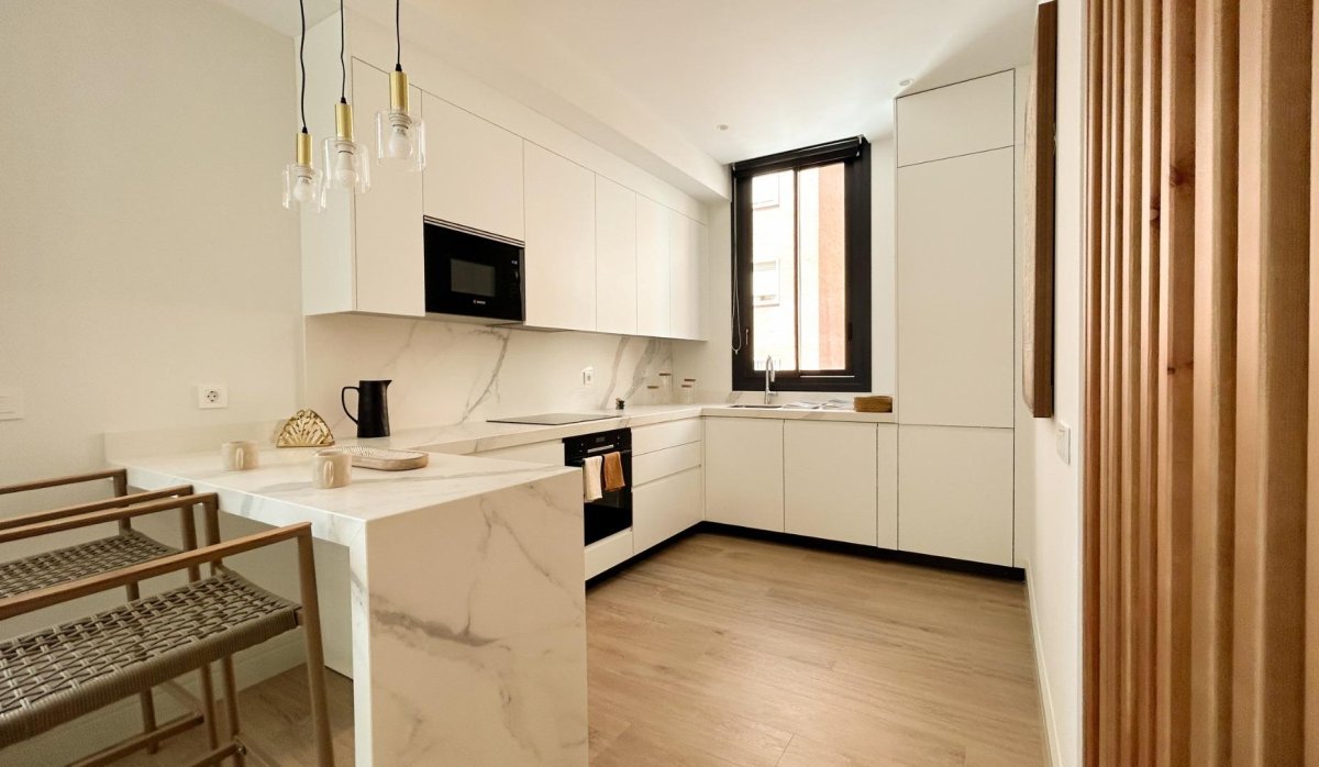 Rynek Pierwotny - Kamienica - Málaga