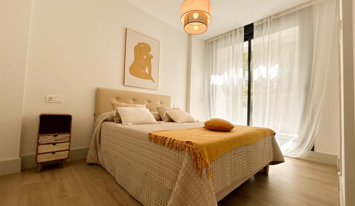 Rynek Pierwotny - Kamienica - Málaga