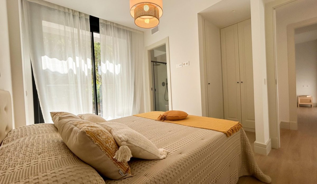 Rynek Pierwotny - Kamienica - Málaga