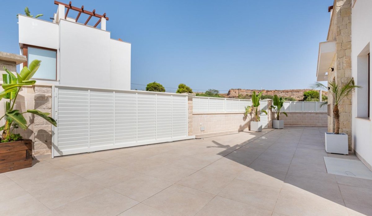 Новое здание - Villa - Vera