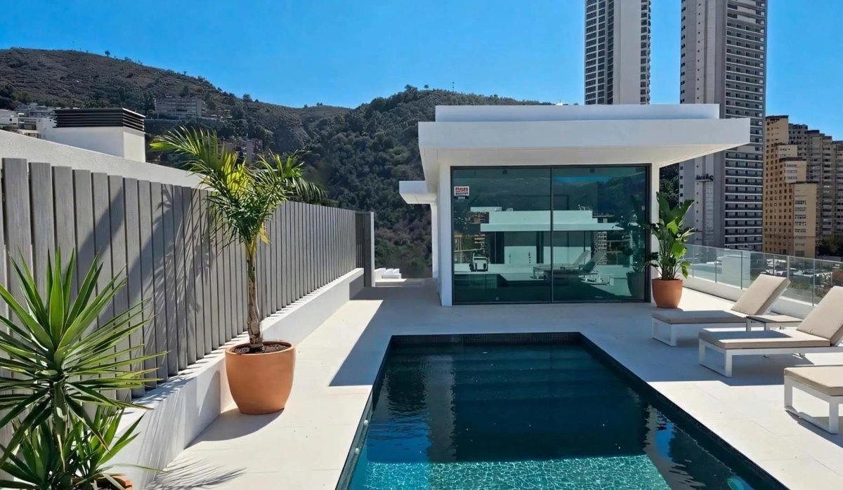 Новое здание - Villa - Benidorm