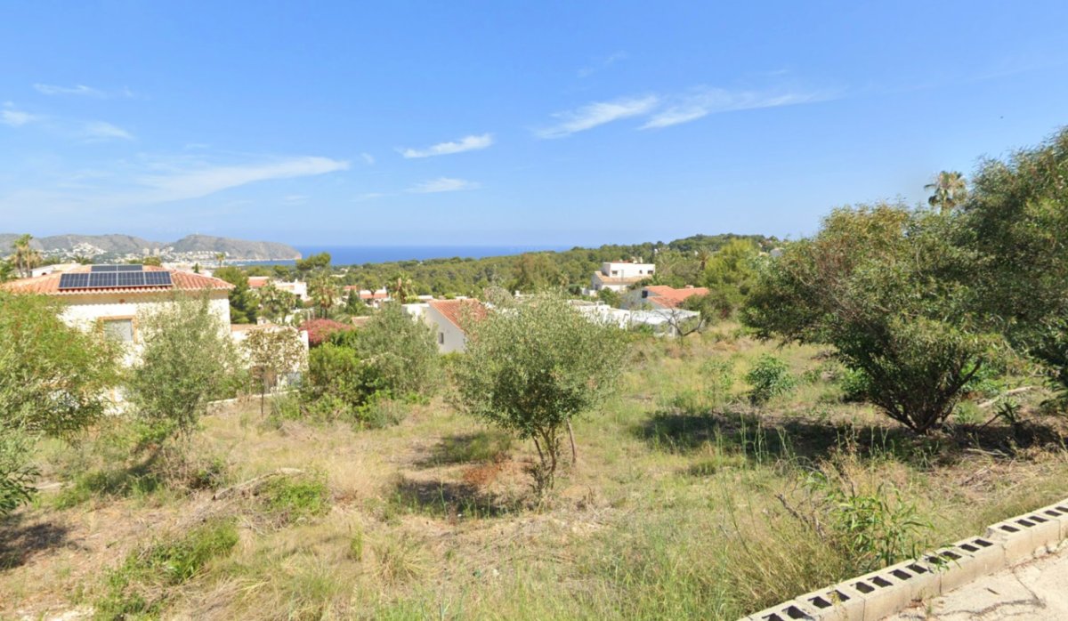 Resale - Plot / Land - Moraira - Pinar del Advocat