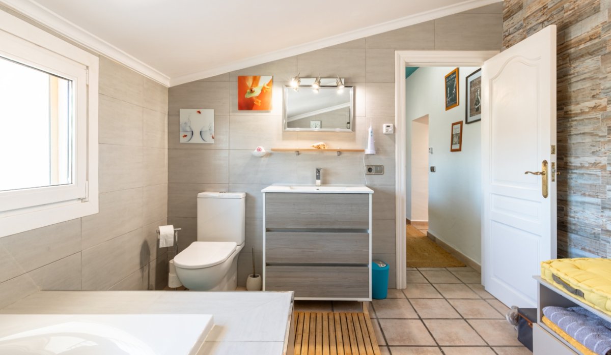 Resale - Villa - Teulada - Canor