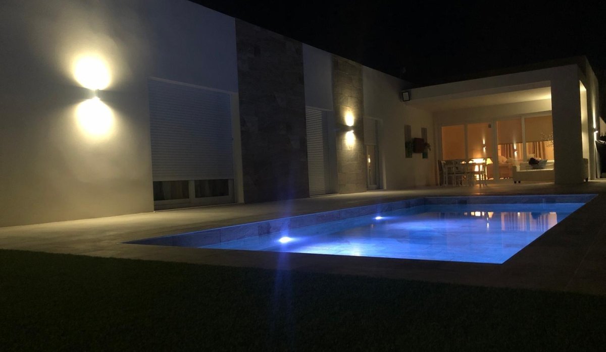 Новое здание - Villa - La Romana
