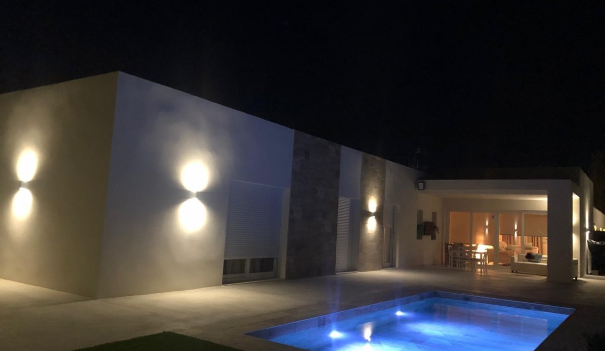 Новое здание - Villa - La Romana