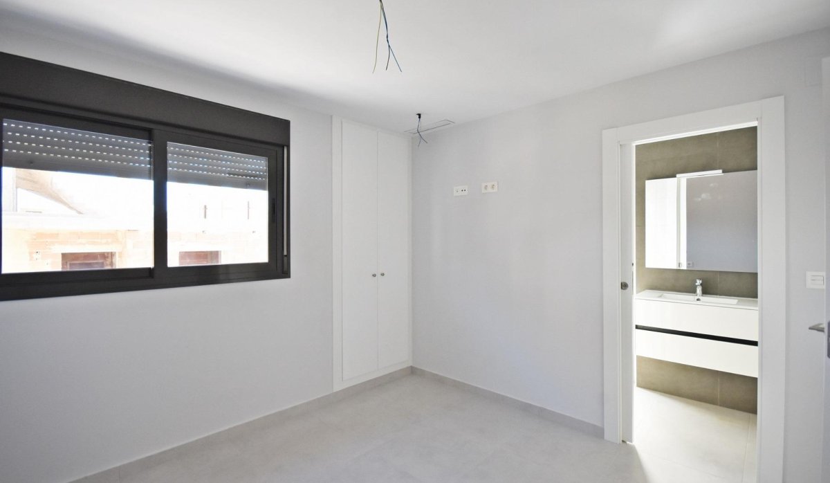 New Build - Villa / Semi semi-detached - Puerto de Mazarron