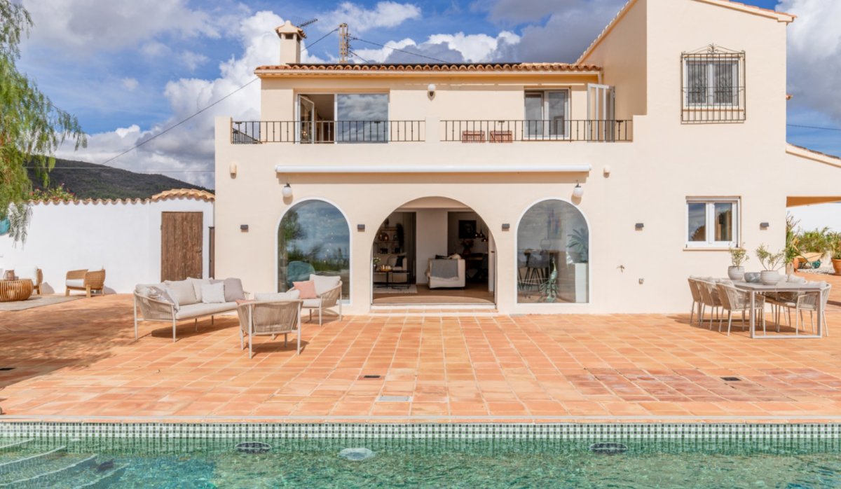 Resale - Villa - Benissa - Benimallunt