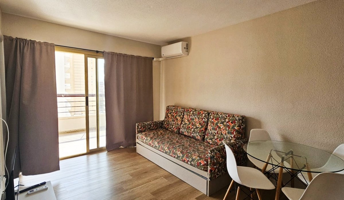 Living room - Apartment with sea views and tourist license in Benidorm - Levante (Costa Blanca - Alicante)