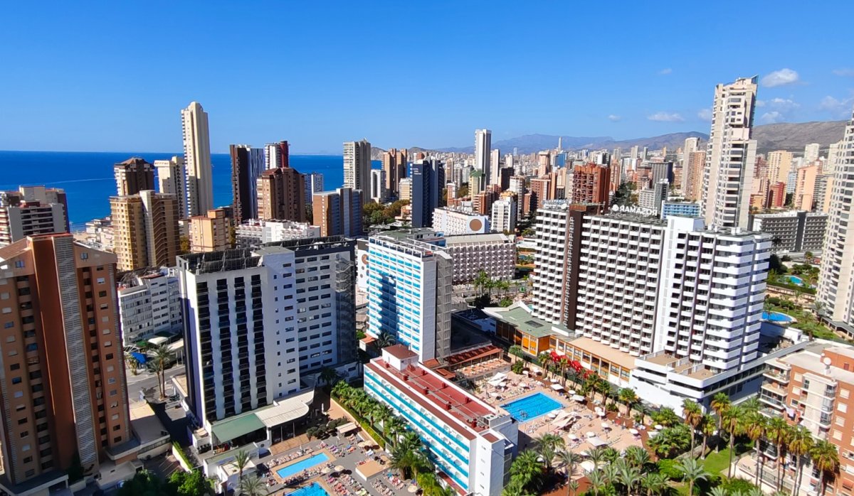 View from the top floor -  Apartment with sea views and tourist license in Benidorm - Levante (Costa Blanca - Alicante)