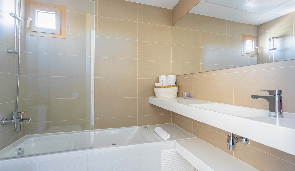 Bathroom - Luxury apartment for sale in the iconic Intempo building, Benidorm (Costa Blanca - Alicante)