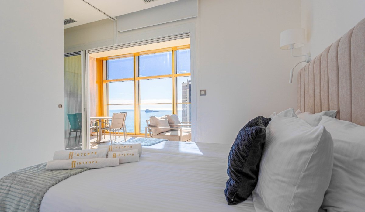 Bedroom - Luxury apartment for sale in the iconic Intempo building, Benidorm (Costa Blanca - Alicante)